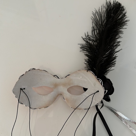 Halloween Mask - Picture 7 of 8